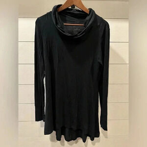 Cuddle Duds Black Lightweight Cowl Neck Top- size Medium